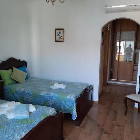 Maria Ines House Konukevi