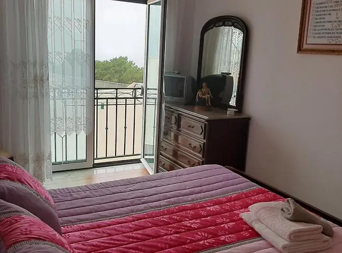 Maria Inês House Nazaré